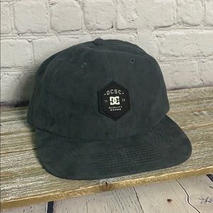 DC Men’s Hat Grey Suede One Size Fits Most NWT